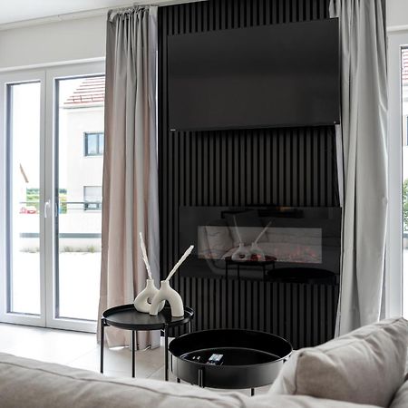 Moonliving Boutique Apartments By Munich Eching  Exterior photo